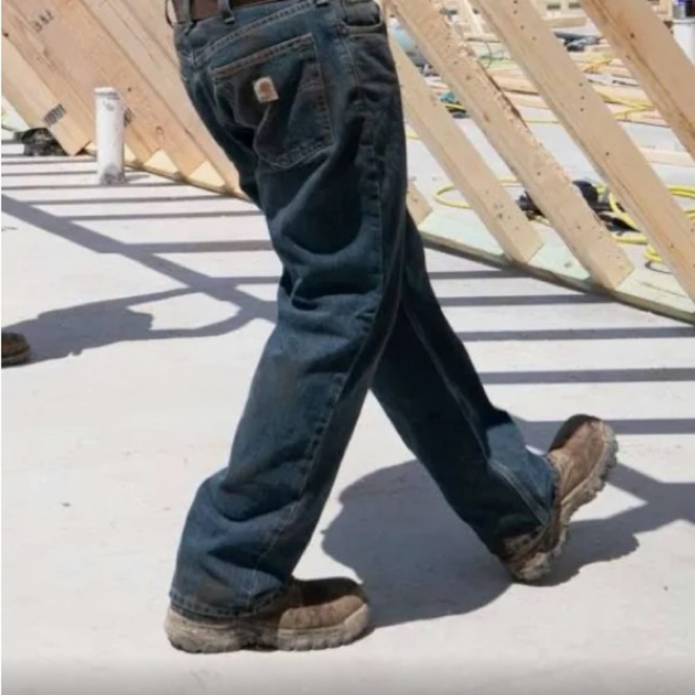 EUC Carhartt Men's Rugged Flex Relaxed
Fit Utility Jean 44X32  Work Essential